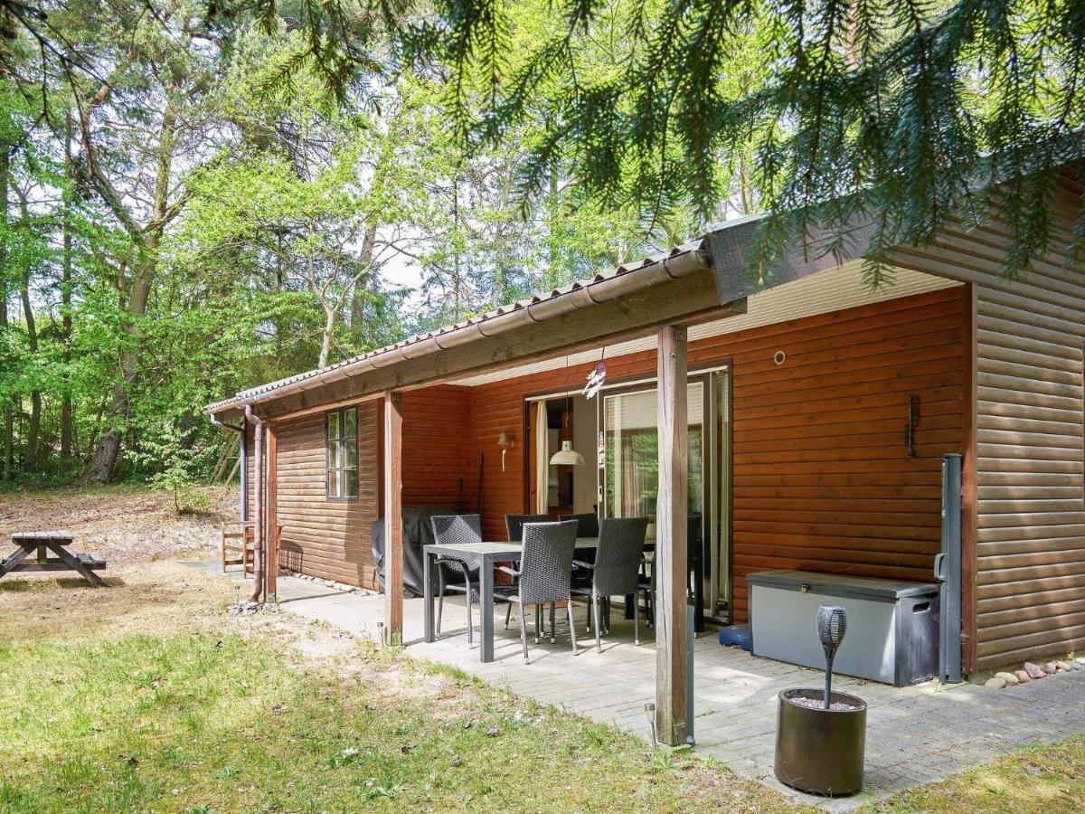 Three-Bedroom Holiday Home In Ronne 4 Eksteriør billede