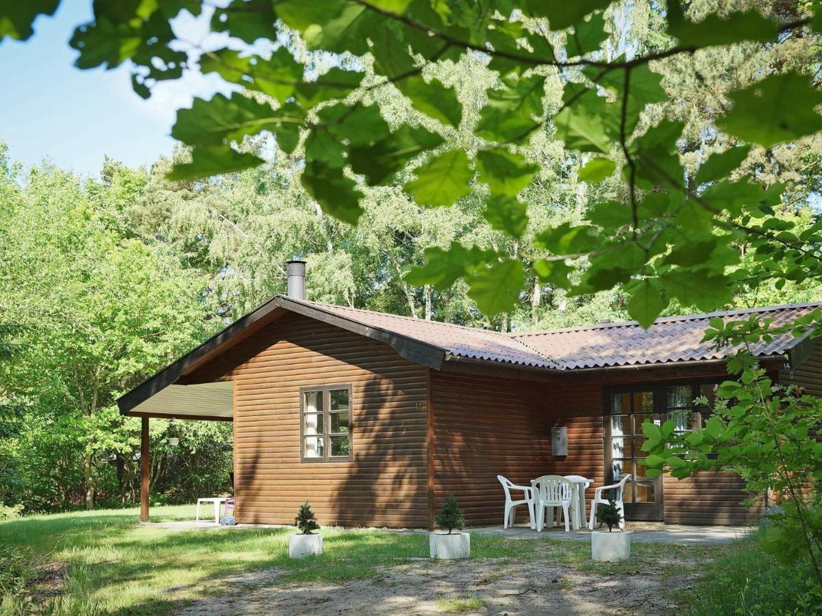 Three-Bedroom Holiday Home In Ronne 4 Eksteriør billede